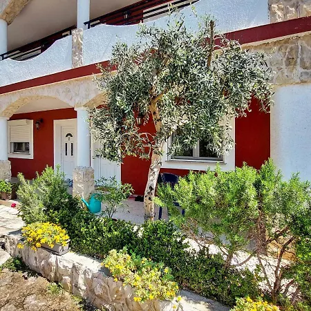 Apartman Josip-2 By Interhome *